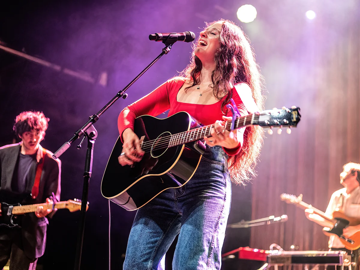 Waxahatchee live on tour